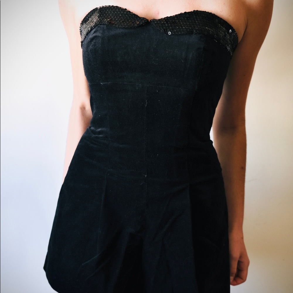 NWT Betsey Johnson Black Velveteen Romper Cabaret - Picture 3 of 8